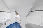 Dachgeschoßwohnung Esslingen am Neckar - 2.5 Zimmer, 49 m&sup2;, 800&euro; | Angebot:26335071