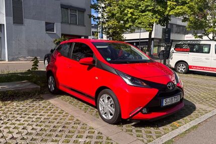 Toyota Aygo (X) 48.920 km 9.250 &euro; Stuttgart 70191