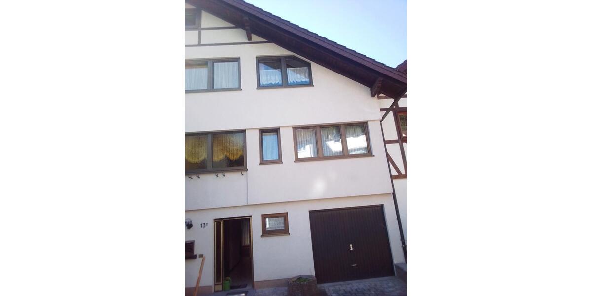 Reihenhaus Bad Liebenzell - 8 Zimmer, 190 m&sup2;, 419.000&euro; | Angebot:26957564