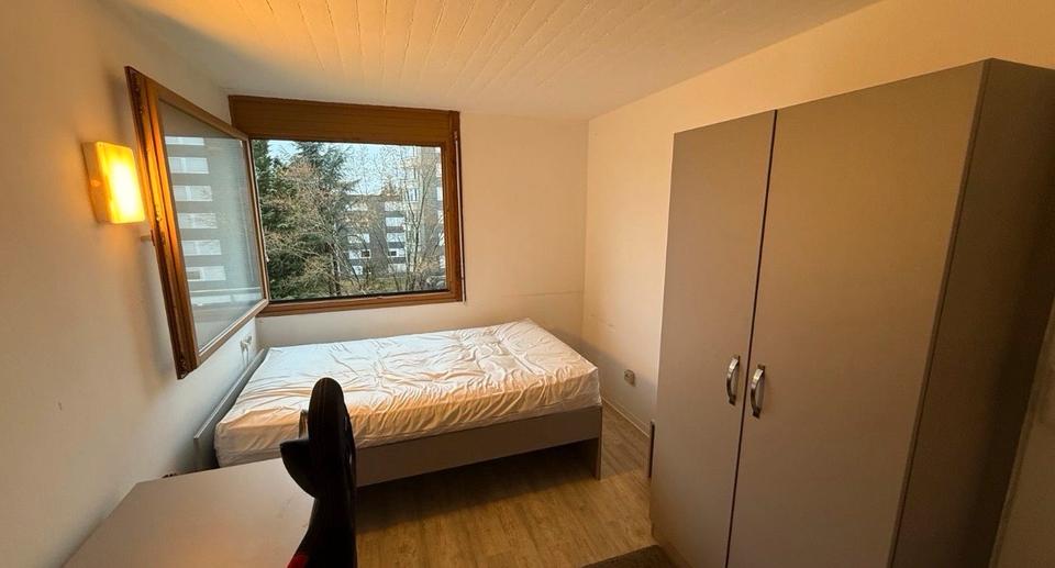 Etagenwohnung Ludwigsburg Eglosheim - 1 Zimmer, 12 m&sup2;, 350&euro; | Angebot:26414194