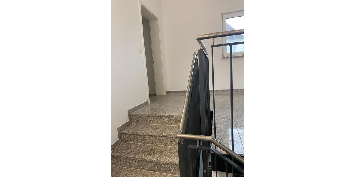 Dachgeschoßwohnung Gomaringen - 4 Zimmer, 105 m&sup2;, 1.300&euro; | Angebot:24619607