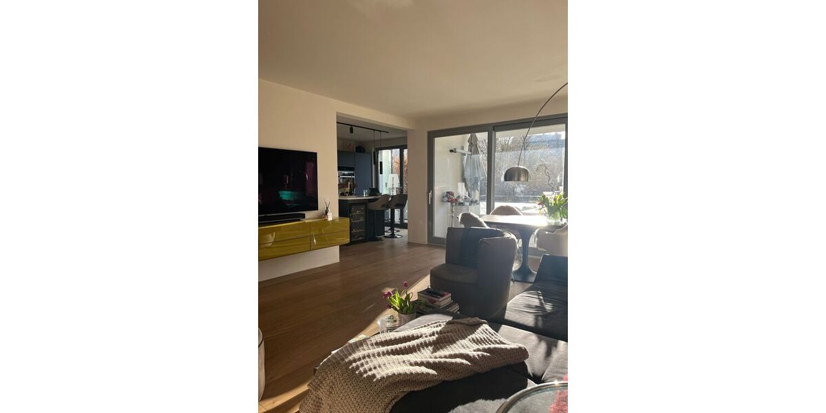 Exklusiv möbilierte 2-Zimmer-Erdgeschosswohnung mit Garten und Balkon - Appartement Stuttgart Berg | Angebot:27121143