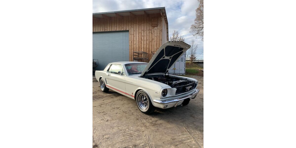 Ford Mustang 120.000 km 19.999 &euro; Fellbach 70736