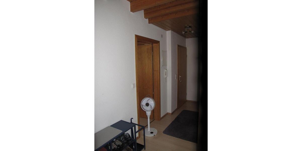 Dachgeschoßwohnung Freiberg am Neckar - 3.5 Zimmer, 77 m&sup2;, 350.000&euro; | Angebot:23176973