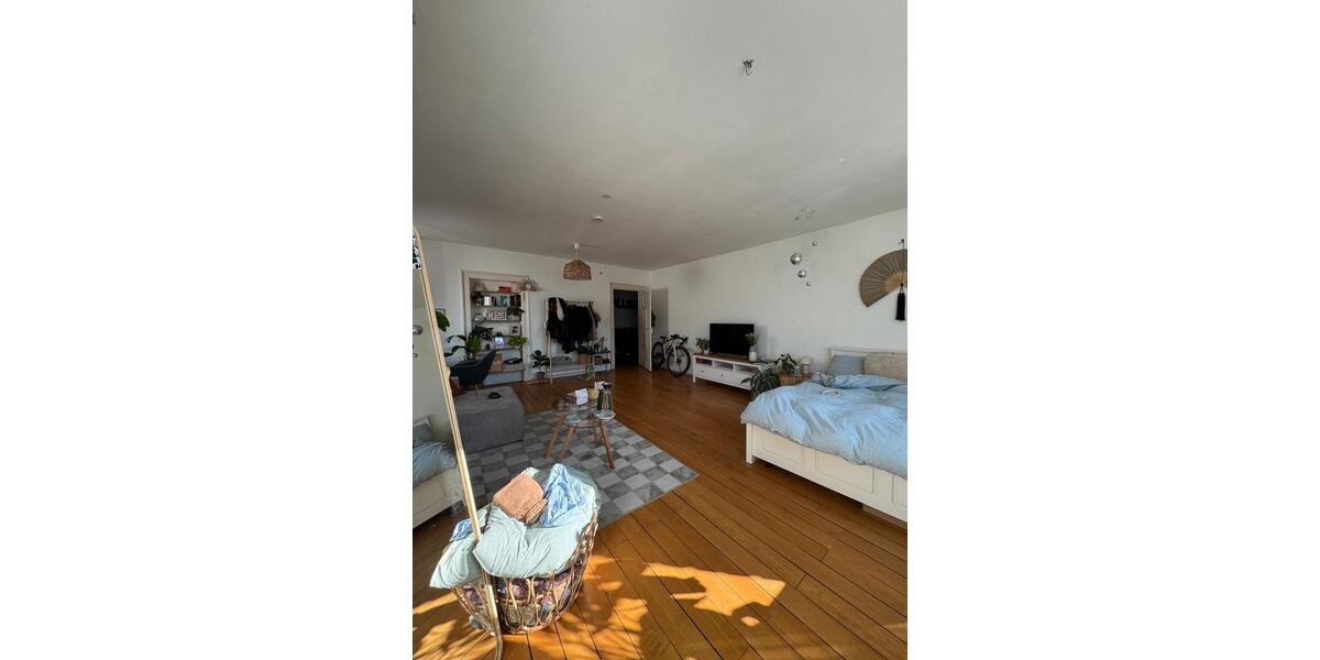 Dachgeschoßwohnung Ludwigsburg - 5 Zimmer, 144 m&sup2;, 470&euro; | Angebot:27625118