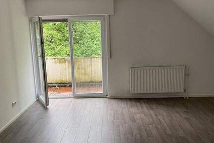 Charmante, lichtdurchflutete Dachgeschosswohnung in zentraler, ruhiger Lage! 2 zimmer