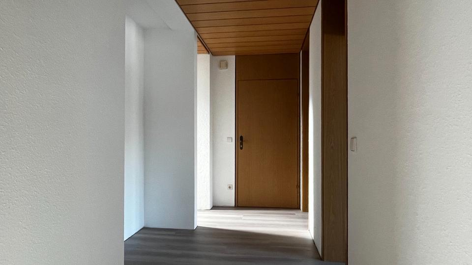Etagenwohnung Esslingen am Neckar Hegensberg - 3.5 Zimmer, 96 m&sup2;, 1.120&euro; | Angebot:27595882