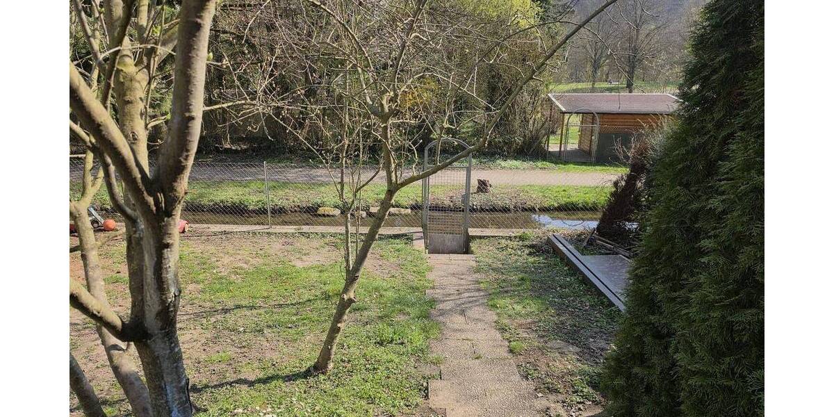 Mehrfamilienhaus, Wohnhaus Pforzheim Eutingen - 6 Zimmer, 180 m&sup2;, 280.000&euro; | Angebot:25999757