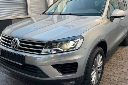 VW Touareg 64.980 km 24.995 € Stuttgart 70597