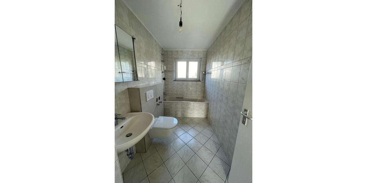 Erdgeschoßwohnung Esslingen am Neckar Oberesslingen - 3 Zimmer, 75 m&sup2;, 1.500&euro; | Angebot:25499690