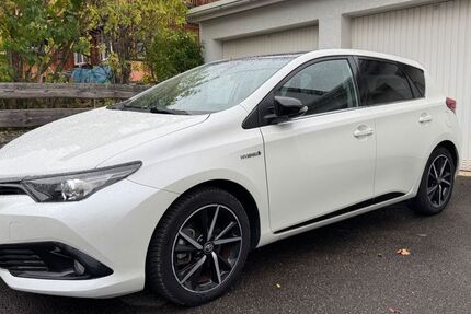 Toyota Auris 60.350 km 15.300 € Magstadt 71106