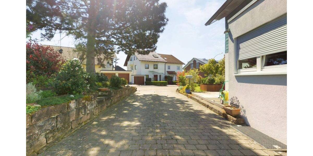 Einfamilienhaus Korntal-Münchingen Münchingen - 6 Zimmer, 176 m&sup2;, 850.000&euro; | Angebot:26617655
