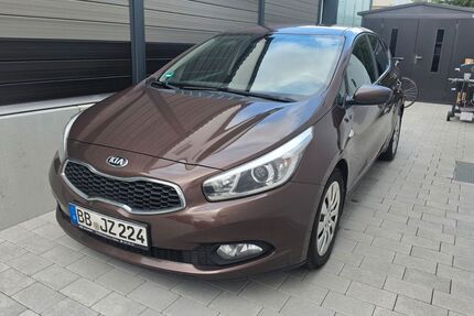 Kia ceed / Ceed 152.500 km 5.600 &euro; Herrenberg 71083