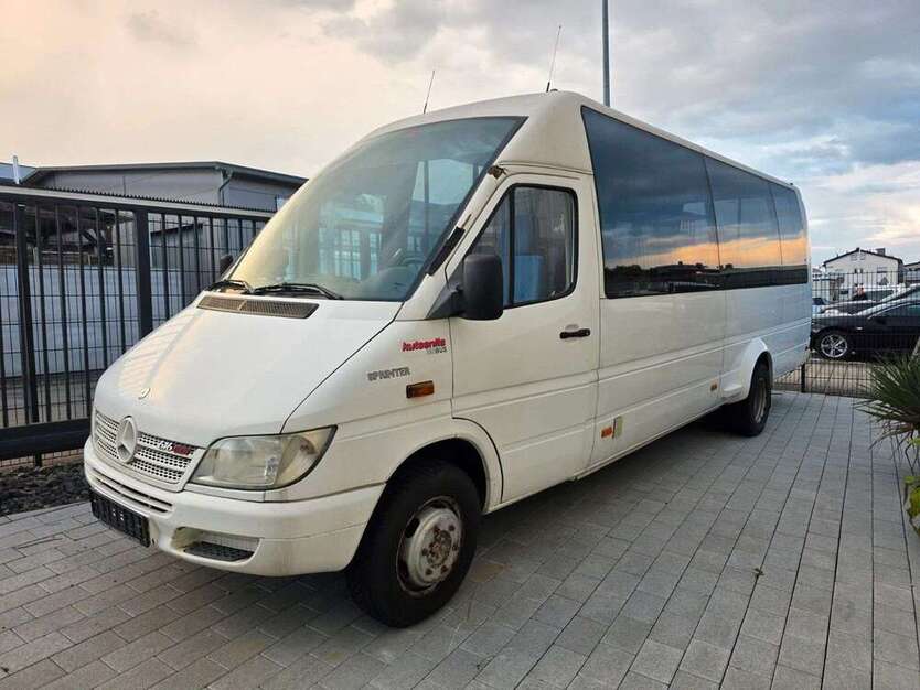 Mercedes-Benz Sprinter 136.000 km 18.800 € Holzgerlingen 71088