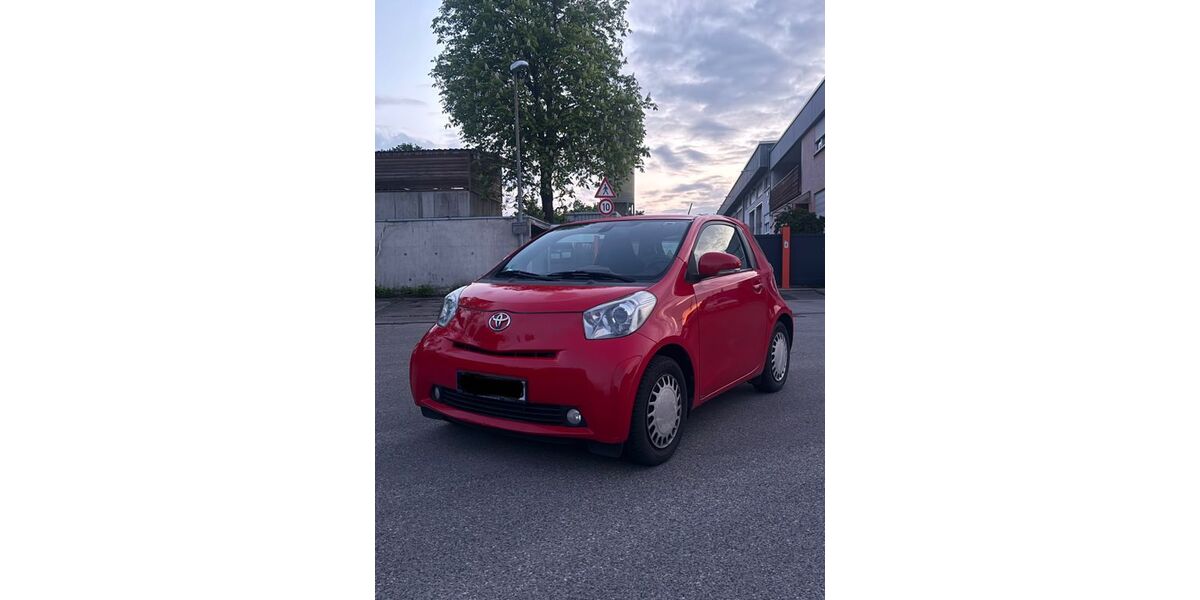 Toyota IQ 148.000 km 3.600 &euro; Gärtringen 71116