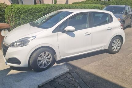 Peugeot 208 98.600 km 5.350 &euro; Stuttgart 70499