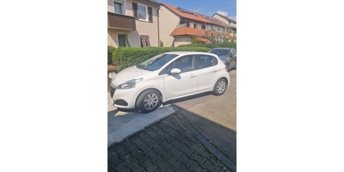 Peugeot 208 98.600 km 5.350 &euro; Stuttgart 70499