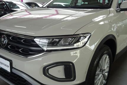 VW T-Roc 63.206 km 23.449 &euro; Holzgerlingen bei Stuttgart 71088