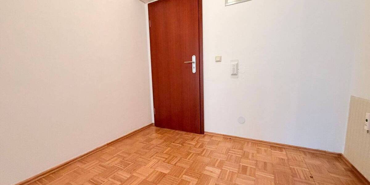 Etagenwohnung Leonberg Warmbronn - 2 Zimmer, 54 m&sup2;, 680&euro; | Angebot:26643632