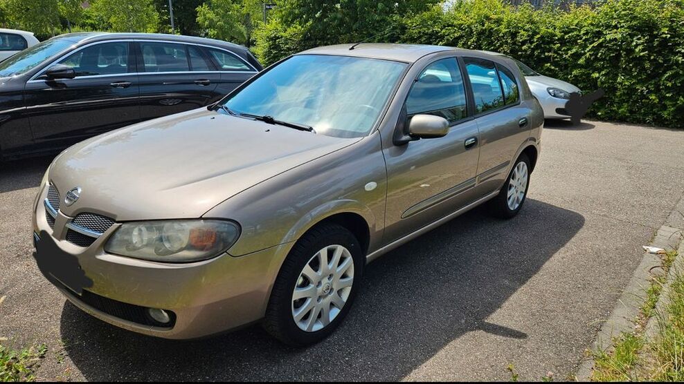 Nissan Almera 162.300 km 1.399 € Leonberg 71229