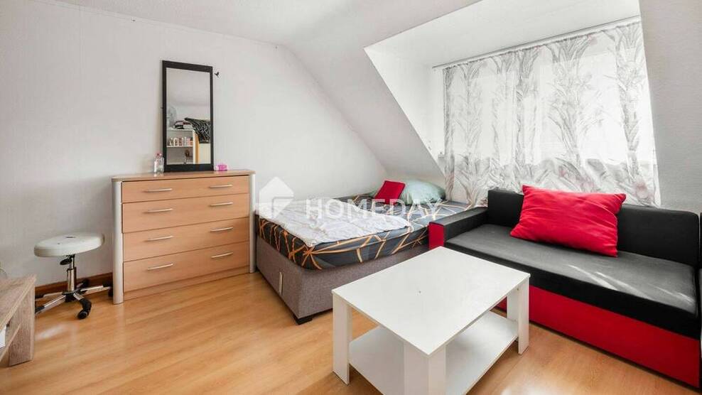 Lichtdurchflutete Dachgeschoßwohnung mit 3 Zimmern in ruhiger Zentrumslage