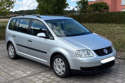 VW Touran 228.100 km 2.900 &euro; Rottenburg am Neckar 72108