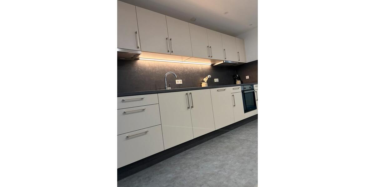 Hochparterre Leinfelden-Echterdingen Echterdingen - 10 Zimmer, 240 m&sup2;, 520&euro; | Angebot:25924863