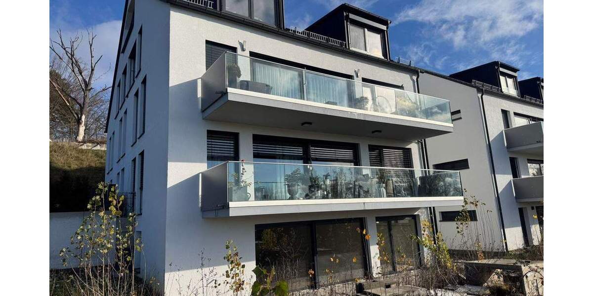 Etagenwohnung Sindelfingen Ost - 3 Zimmer, 150 m&sup2;, 1.790&euro; | Angebot:25244483