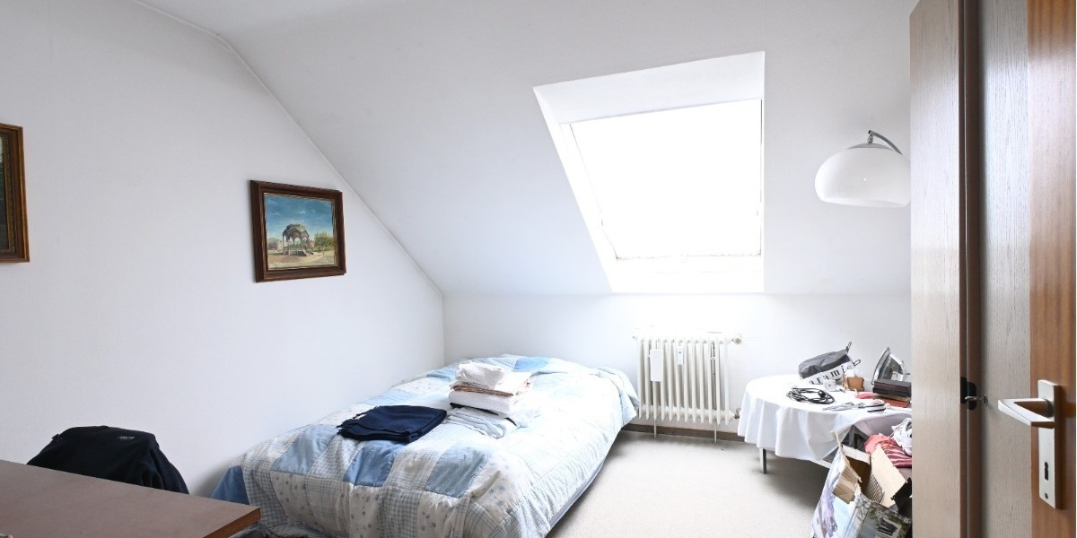 In Stammheim: Kurze Wege ins Grüne und zur U-Bahn - Dachgeschoßwohnung Stuttgart Stammheim | Angebot:24524535