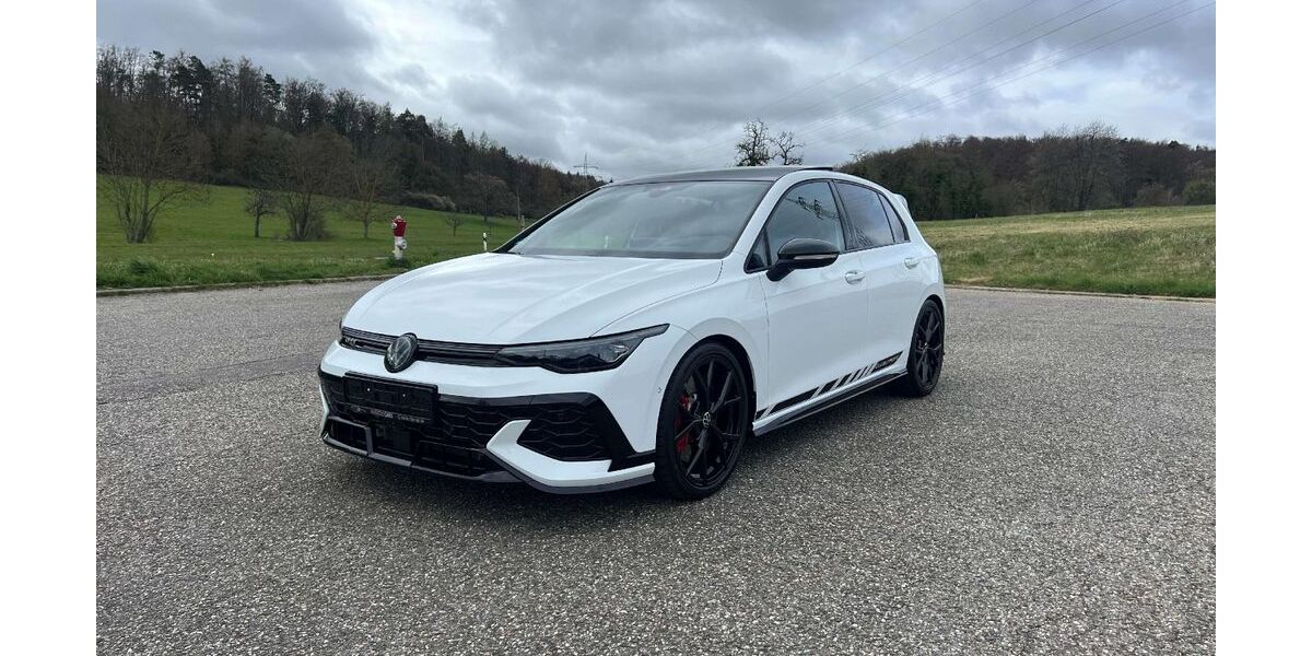 VW Golf 18.000 km 44.950 &euro; Niefern-Öschelbronn 75223