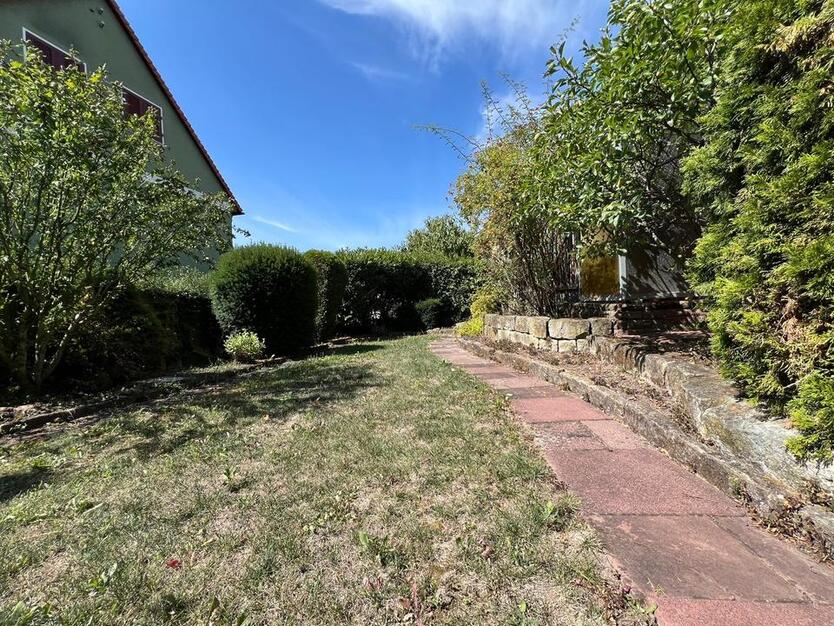 Ohne Makler! Gepflegte DHH mit ELW, großem Hobbyr. + Einzelgarage zimmer