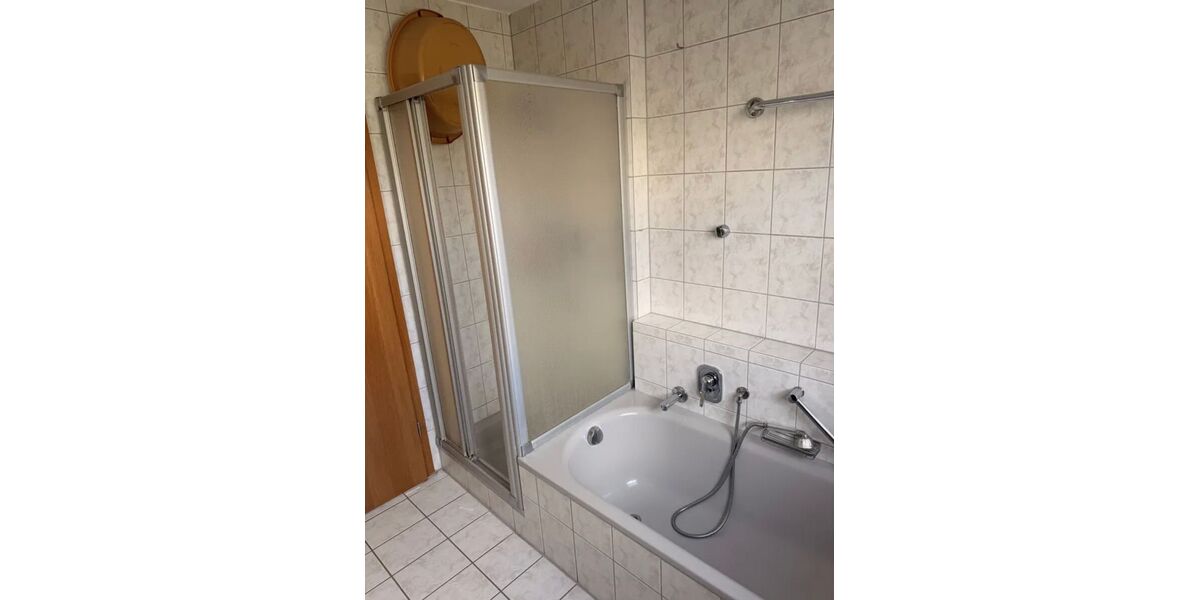 Gepflegte 3-Zimmer-Erdgeschosswohnung mit Garten, Balkon & Tiefgaragenstellplatz in Rutesheim – - Appartement Rutesheim Heuweg | Angebot:27250473