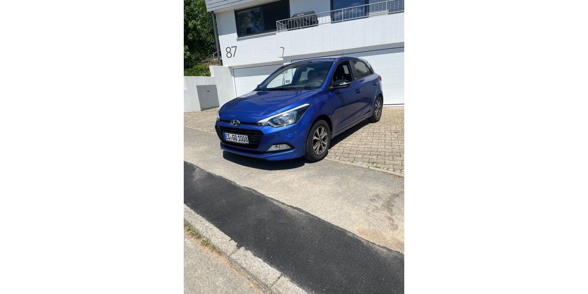 Hyundai i20 61.191 km 9.790 &euro; Esslingen 73732