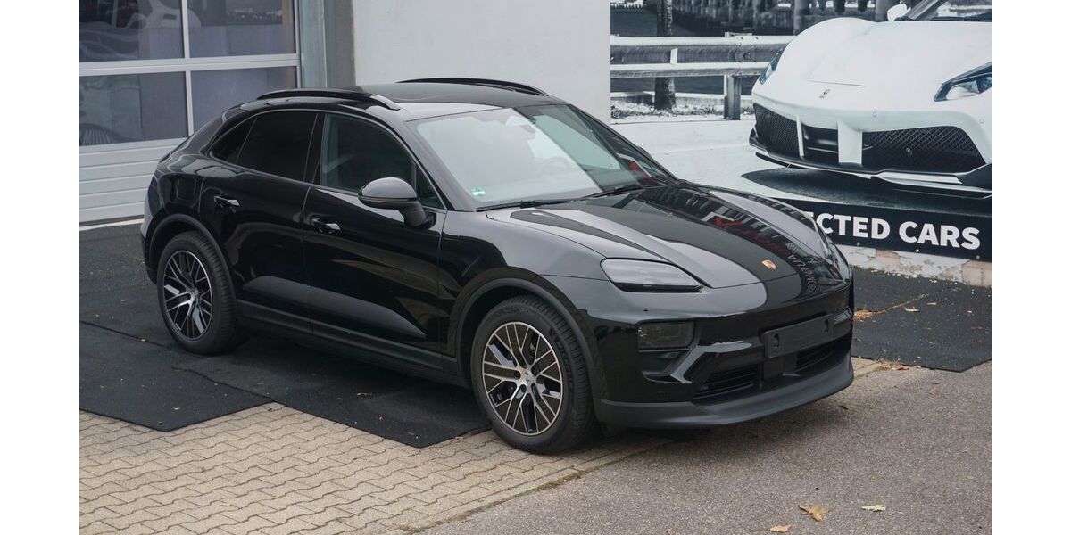 Porsche Macan 6.900 km 74.888 &euro; Stuttgart 70499