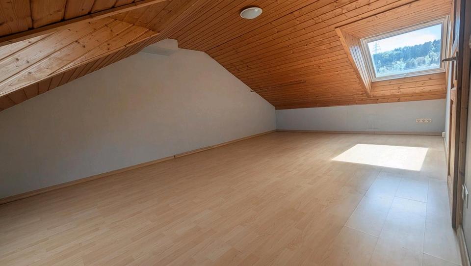 Maisonettenwohnung Weil der Stadt - 3 Zimmer, 89 m&sup2;, 1.250&euro; | Angebot:26354815
