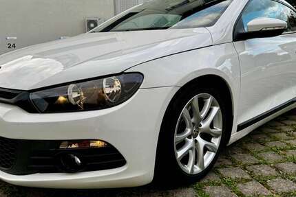 VW Scirocco 83.000 km 10.400 &euro; Metzingen 72555