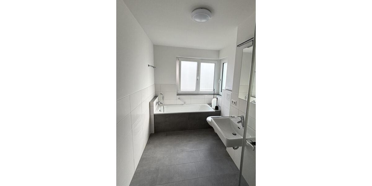 Etagenwohnung Fellbach Oeffingen - 3.5 Zimmer, 72 m&sup2;, 1.300&euro; | Angebot:25362237