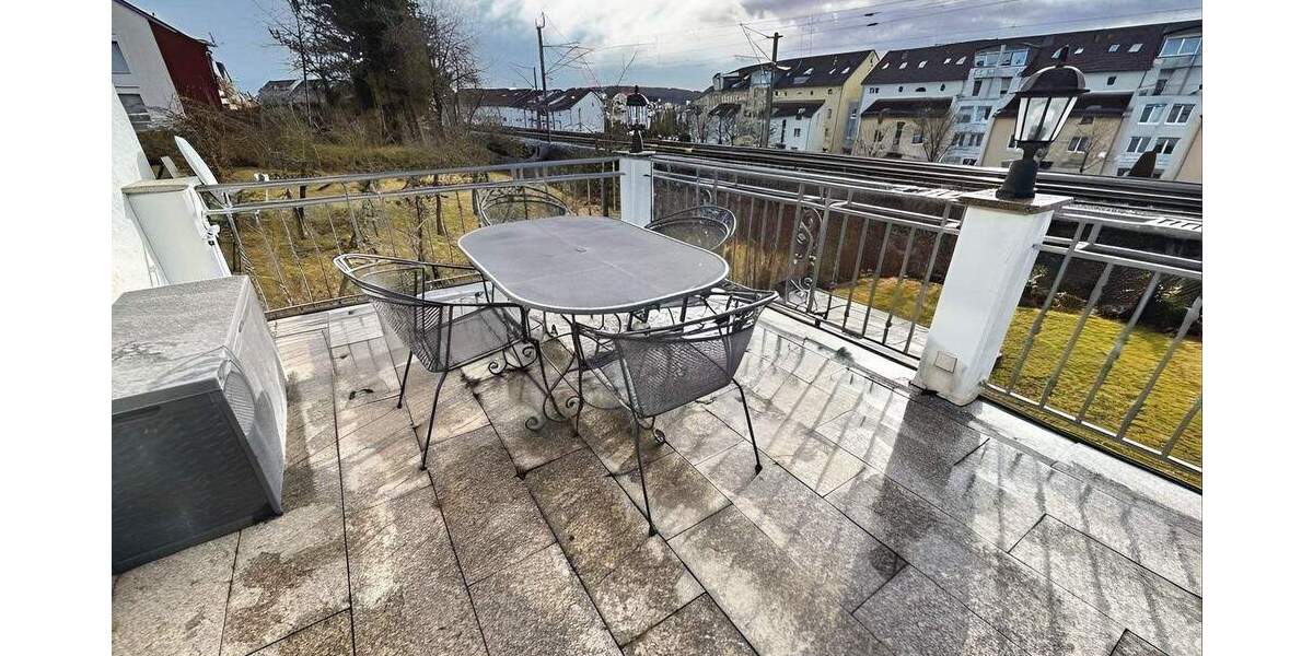 Einfamilienhaus Sindelfingen Maichingen - 9 Zimmer, 215 m&sup2;, 729.000&euro; | Angebot:25155971