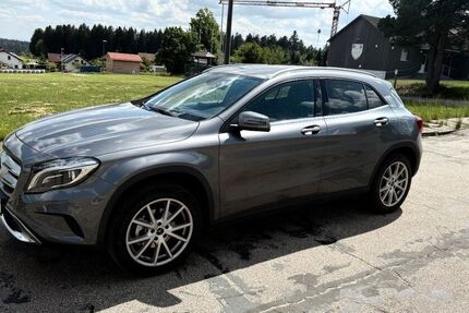 Mercedes GLA 200
