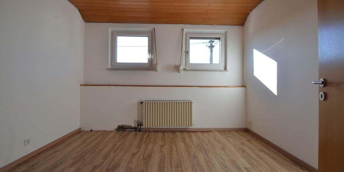 Mehrfamilienhaus, Wohnhaus Rutesheim - 7 Zimmer, 178 m&sup2;, 538.000&euro; | Angebot:25704324