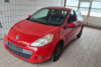 Renault Clio 76.552 km 3.490 &euro; Stuttgart 70327