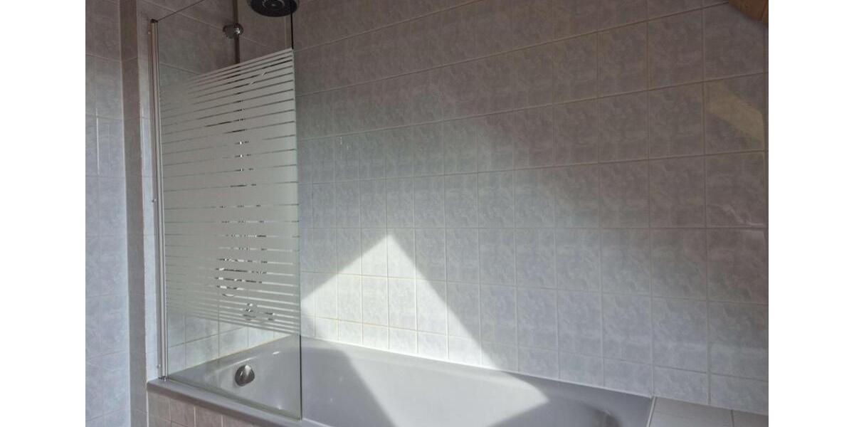 Dachgeschoßwohnung Reutlingen Reutlingen-Betzingen - 2 Zimmer, 84 m&sup2;, 950&euro; | Angebot:27619684