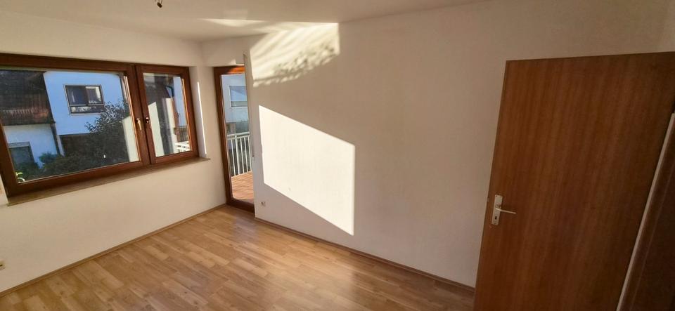 Reihenhaus Wendlingen am Neckar - 6.5 Zimmer, 135 m&sup2;, 1.550&euro; | Angebot:27617674