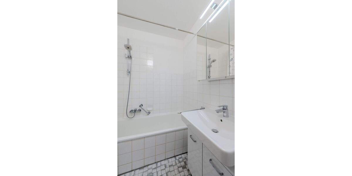 Etagenwohnung Asperg - 2 Zimmer, 48 m&sup2;, 239.000&euro; | Angebot:24687764