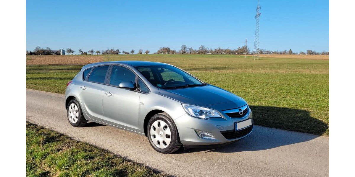 Opel Astra 67.100 km 6.990 &euro; Altdorf 71155