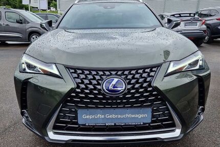 Lexus UX 9.828 km 30.350 € Nürtingen 72622