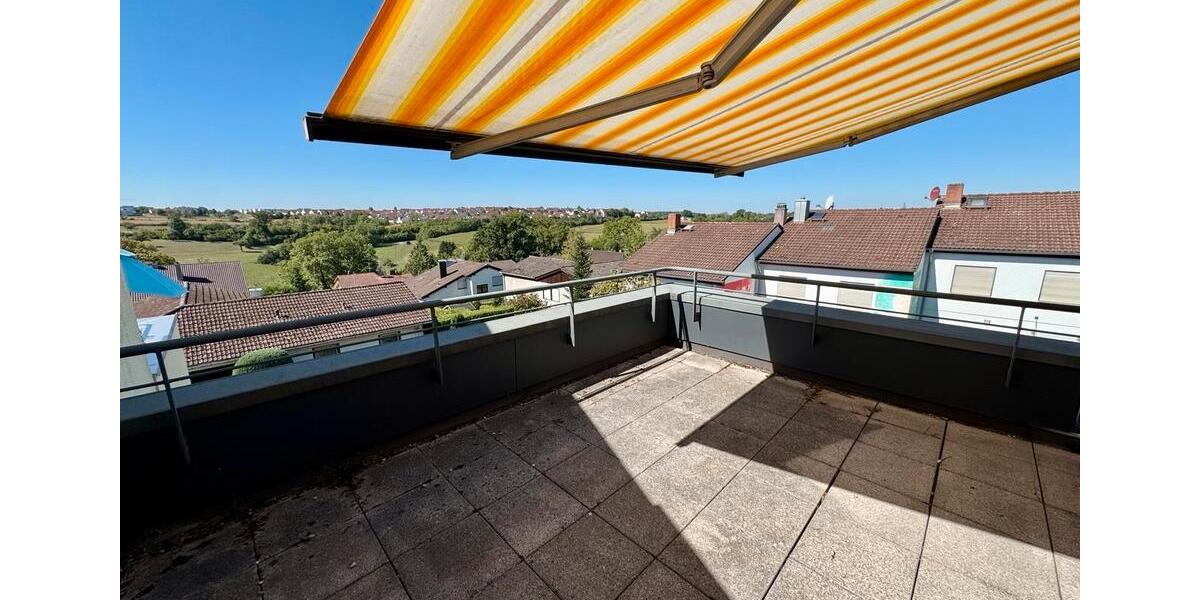 Reihenhaus Sachsenheim - 6.5 Zimmer, 135 m&sup2;, 479.000&euro; | Angebot:27251004