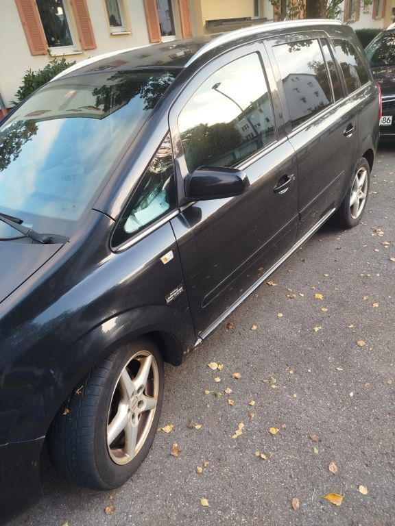 Opel Zafira 260.000 km 2.600 € Reutlingen 72760