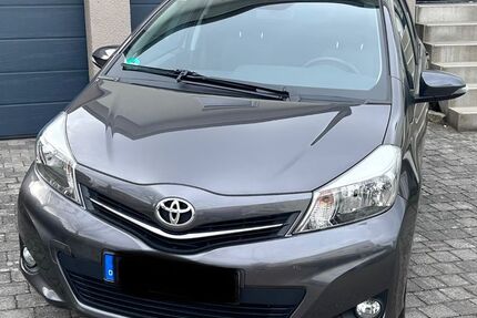 Toyota Yaris 51.000 km 10.900 &euro; Aichwald 73773