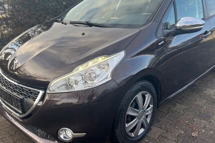 Peugeot 208 138.825 km 5.500 &euro; Sindelfingen 71065
